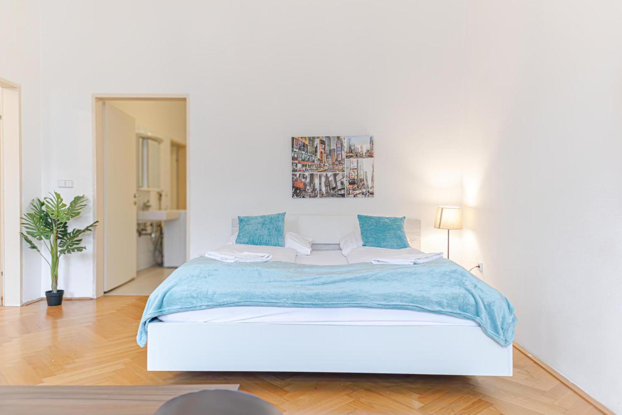 Amazing 2Br City Stay, Wiener Stadthalle Exterior photo