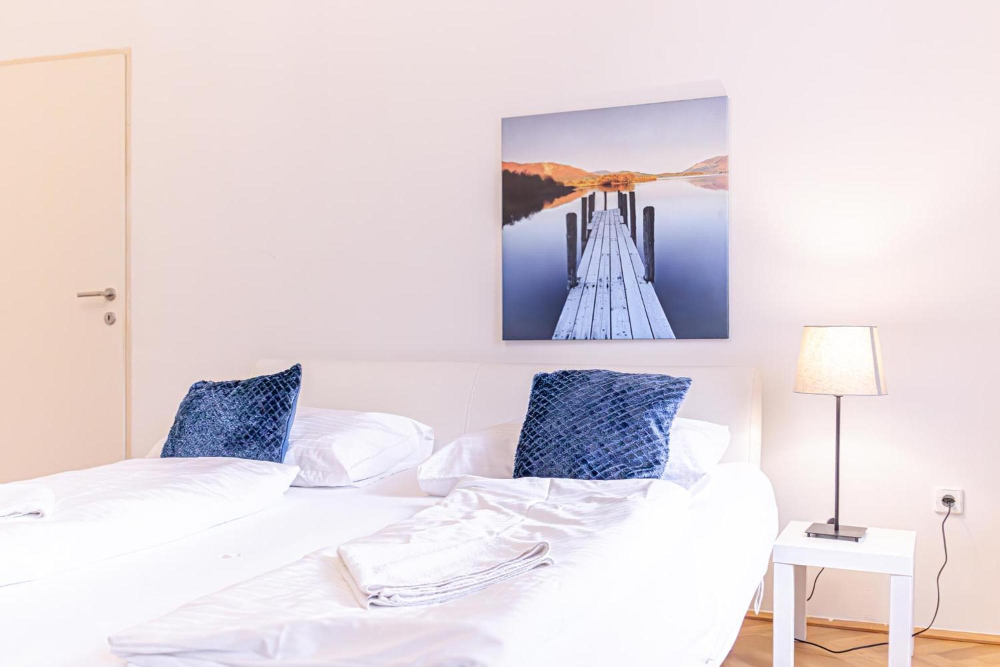 Amazing 2Br City Stay, Wiener Stadthalle Exterior photo